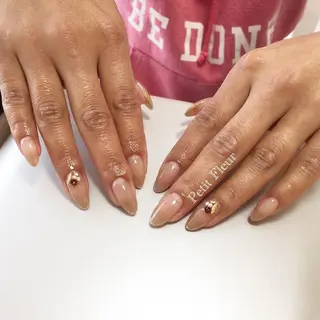 ネイル Petit Fleur所属・青柳 亜梨奈のマツエク・マツパデザイン