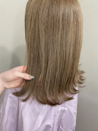 セミロング カラー Hatanaka Airiのヘアスタイル