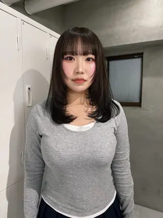 sena⌇ベージュ⌇ ブリーチなしWカラーのヘアスタイル