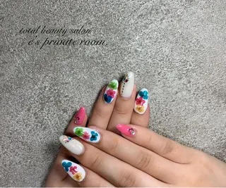 ネイル LAVISH nail salonのネイルデザイン