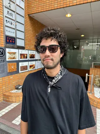 ミディアム パーマ メンズ 俵 知広のヘアスタイル