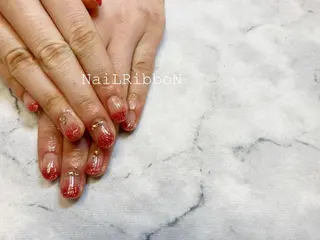 ネイル ネイルリボン 受付スタッフのネイルデザイン