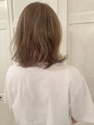 ミディアム カラー お洒落ベージュ🤎 代官山shibukiのヘアスタイル