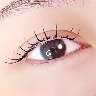 マツエク・マツパ 束間まつ毛　MOMO 【指名率No.1✨】の眉毛・アイブロウイメージ