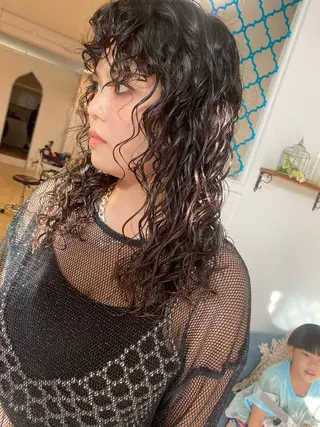 ロング パーマ 饒平名 知也のヘアスタイル