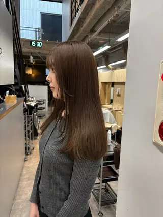 ロング yuri/オリーブ/ 暖色カラー/レイヤーのヘアスタイル