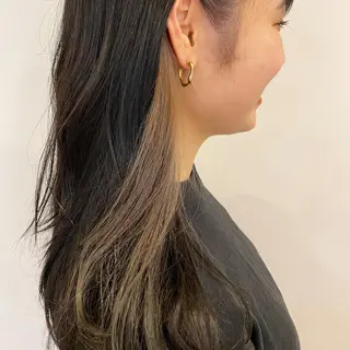 ロング カラー H梅田 / 811 堀本菜奈のヘアスタイル