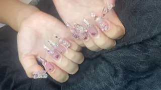 ネイル ReiNails所属・Nguyen thi Linhのネイルデザイン