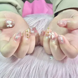 ネイル Jr.ネイリスト🤍 【Alissa】新栄のネイルデザイン
