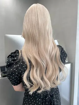 カラー Authen. soraのヘアスタイル