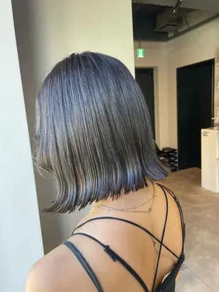 ショート カラー ブリーチ👩🦳/ ✂︎MANAMIのヘアスタイル