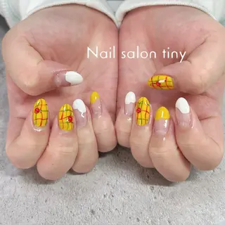 ネイル Nail salon tiny🩵のネイルデザイン