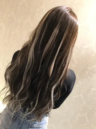 ロング カラー 青木 捺稀のヘアスタイル