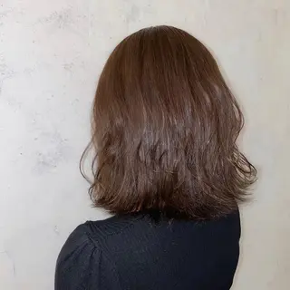 ミディアム カラー オタク美容師🎮 AKARIのヘアスタイル