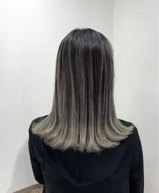 ミディアム カラー 白髪ぼかしハイライト バレイヤージュヤマトのヘアスタイル