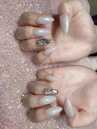 ミディアム ネイル 《LB》ラブリエ Nail&eyeのマツエク・マツパデザイン