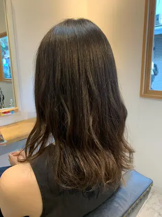 カラー 山本 舜也のヘアスタイル