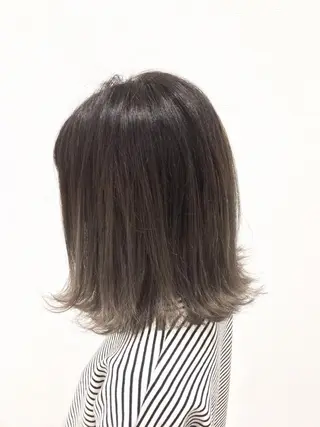 ミディアム 岸 保奈美のヘアスタイル