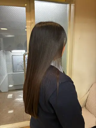 ミディアム トミオカ ノアのヘアスタイル