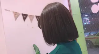 ミディアム カラー 山口 明日花のヘアスタイル