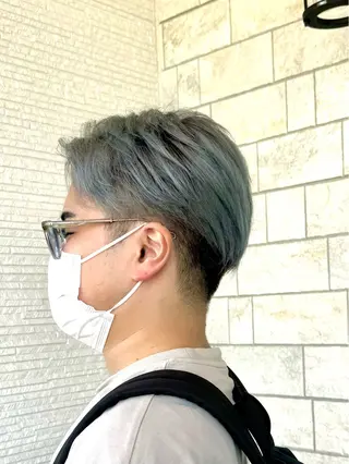 ショート カラー YUKA .のヘアスタイル