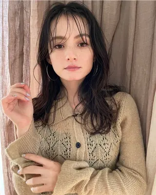 ロング マナミ カット パーマモデル募集💫のヘアスタイル