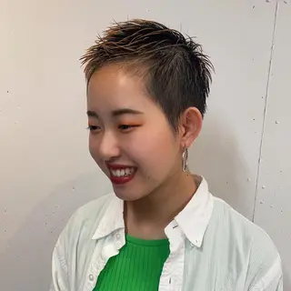 ショート 久保田 千尋のヘアスタイル
