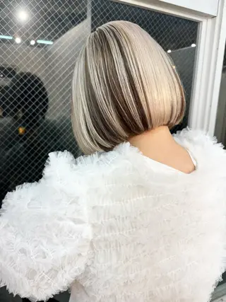 ミディアム カラー ヘアアレンジ lani ブリーチ /ダブルカラーのヘアスタイル