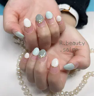 ネイル R.beauty サロンのネイルデザイン