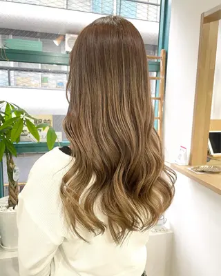 ロング カラー 髪質改善サロンulu hair 　MAOのヘアスタイル