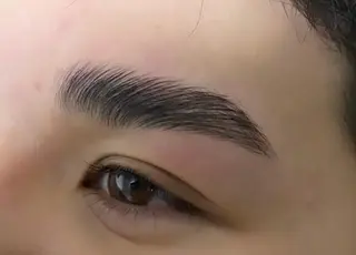 アイブロウ EYES YUNのマツエク・マツパデザイン