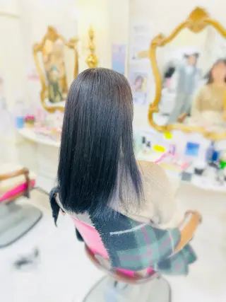 ロング 菅沼 美咲のヘアスタイル