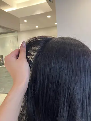 ロング カラー サキ🤍ハイトーン 🩰くびれ巻きヘアのヘアスタイル
