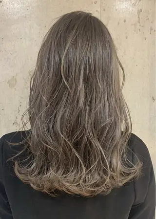 セミロング hoNua. 栄/透明感カラーのヘアスタイル