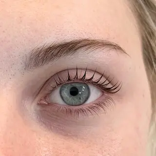 マツエク・マツパ Eye studio HARUHI所属・施術実績1万人 HARUHIの眉毛・アイブロウイメージ