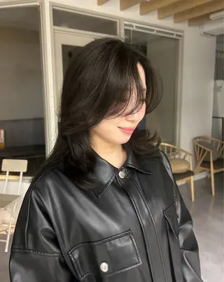 ミディアム ayu omochaのヘアスタイル
