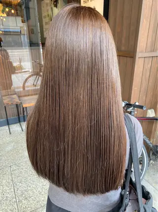 カラー 今枝莉菜 上品なツヤカラーのヘアスタイル