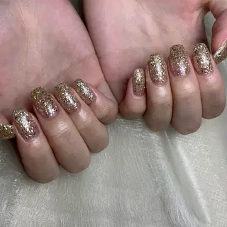ネイル 里見 麗のネイルデザイン