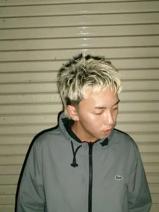 ショート カラー シルエット箱崎店所属・ショウ 福岡バーバーのヘアスタイル