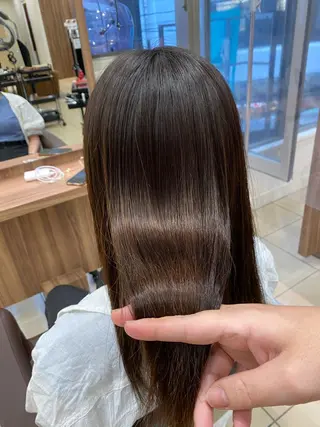 ロング 髪質改善特化美容師 小林和哉のヘアスタイル