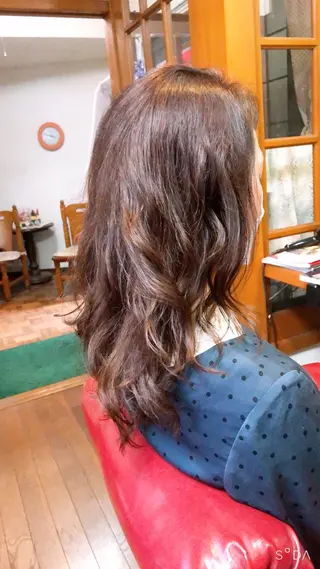 ロング カラー パーマ キッズ 🏰秘密基地🏯 サユリ美容室✂️のヘアスタイル