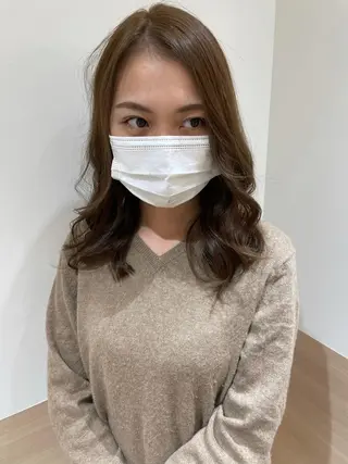 セミロング カラー 天野 瑠真のヘアスタイル