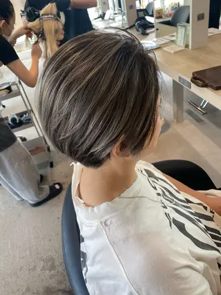 カラー 才田 まりなのヘアスタイル