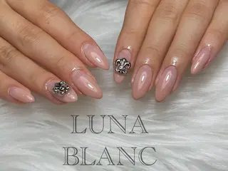 セミロング nail LUNA BLANCのネイルデザイン