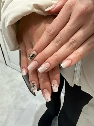 ネイル 個性派ネイル 🌼 ハルカ ♡の眉毛・アイブロウイメージ