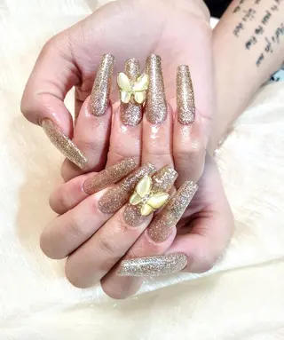 ネイル DI'A ネイルサロンのネイルデザイン