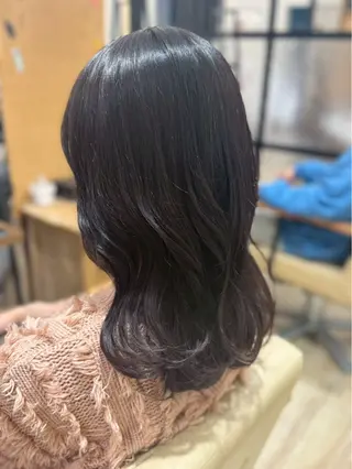 セミロング 三輪 あおいのヘアスタイル