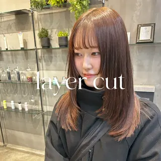 セミロング 縮毛矯正・似合わせ タナカ レイヤのヘアスタイル