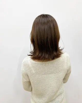 ミディアム stylist トモヤのヘアスタイル