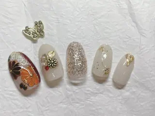 ネイル 芦辺 香奈のネイルデザイン